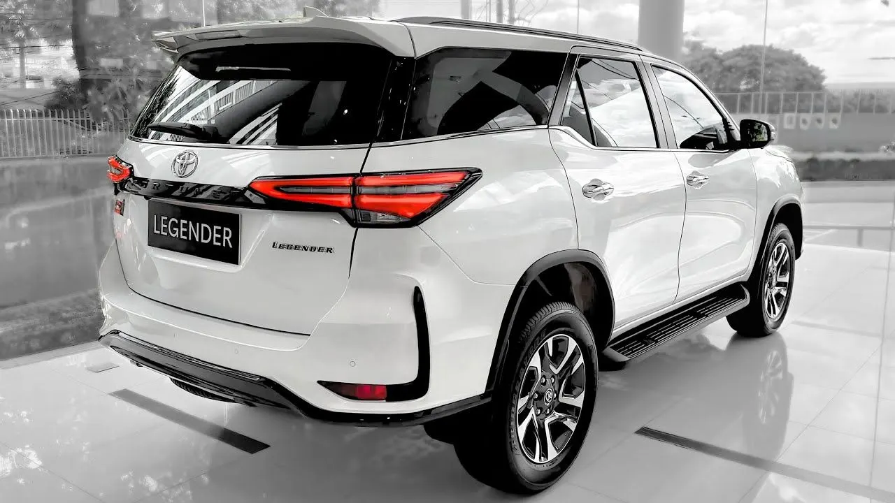 Toyota Fortuner Legender 2026